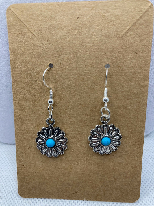 Western, Southwest, Country Style Silver Flower Earrings w Round Turquoise Simulated Stone Trim